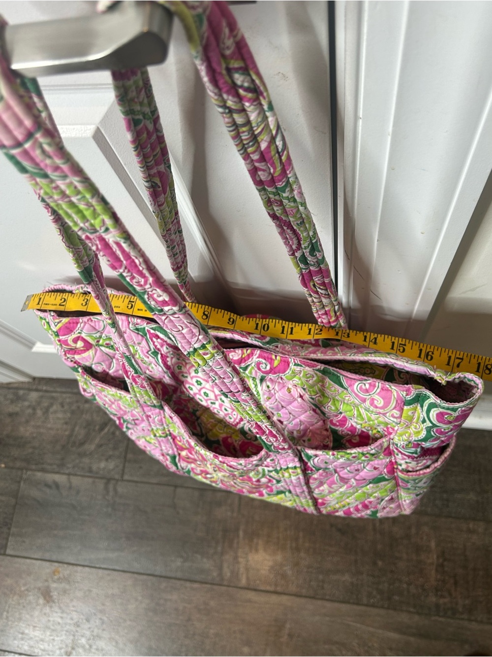 Vera Bradley Retired Rare Pinwheel Pink Super Tote 16H x 18W x 8D - Picture 10 of 10